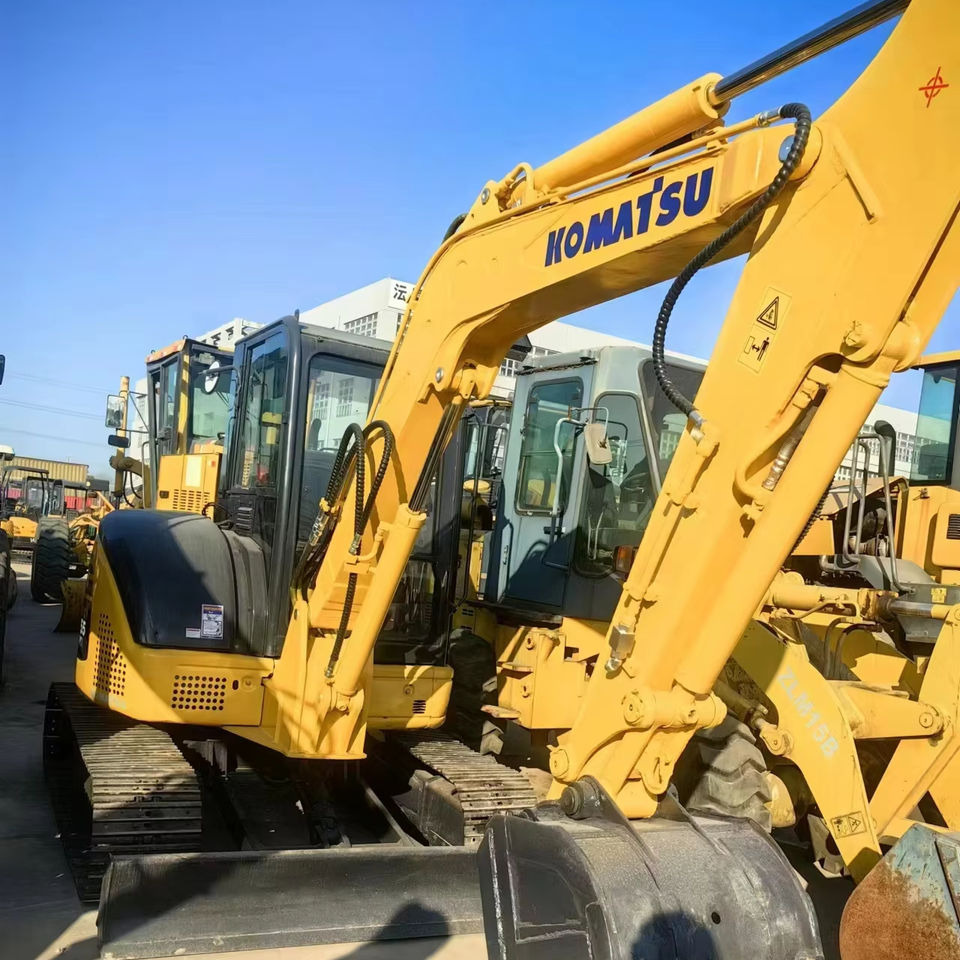 High Quality Mini Komatsu PC 55MR 5.5 Ton Earth-Moving Machine with Motor Engine Gearbox Gear in Stock - Mini pelle: photos 1 High Quality Mini Komatsu PC 55MR 5.5 Ton Earth-Moving Machine with Motor Engine Gearbox Gear in Stock - Mini pelle: photos 1