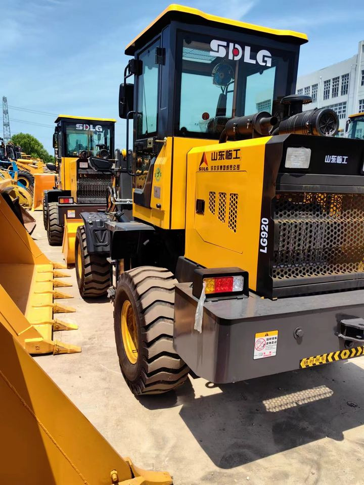 High Quality Used SDLG LG920 Loader Mini Loader 3 Ton Construction Machinery Hot Sale SDLG Loader - Chargeuse sur pneus: photos 5 High Quality Used SDLG LG920 Loader Mini Loader 3 Ton Construction Machinery Hot Sale SDLG Loader - Chargeuse sur pneus: photos 5