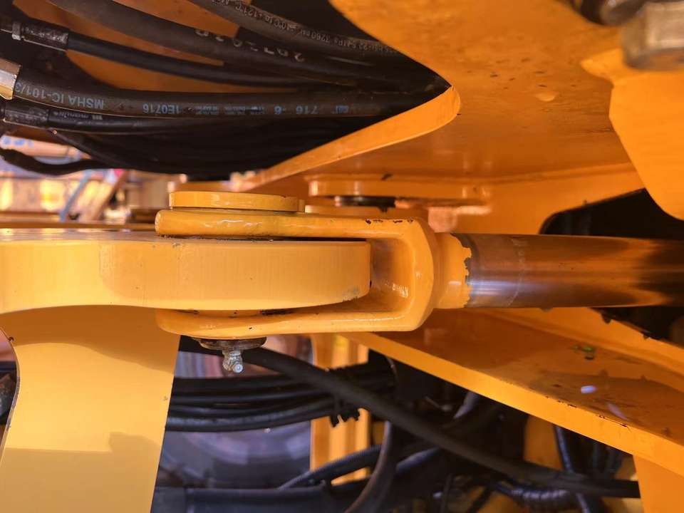 Hot Selling Used Original Sweden Hydraulic Volvo L120GZ Wheel Loader Second Hand Loader Volvo L220G in Good Condition for Sale - Chargeuse sur pneus: photos 3 Hot Selling Used Original Sweden Hydraulic Volvo L120GZ Wheel Loader Second Hand Loader Volvo L220G in Good Condition for Sale - Chargeuse sur pneus: photos 3