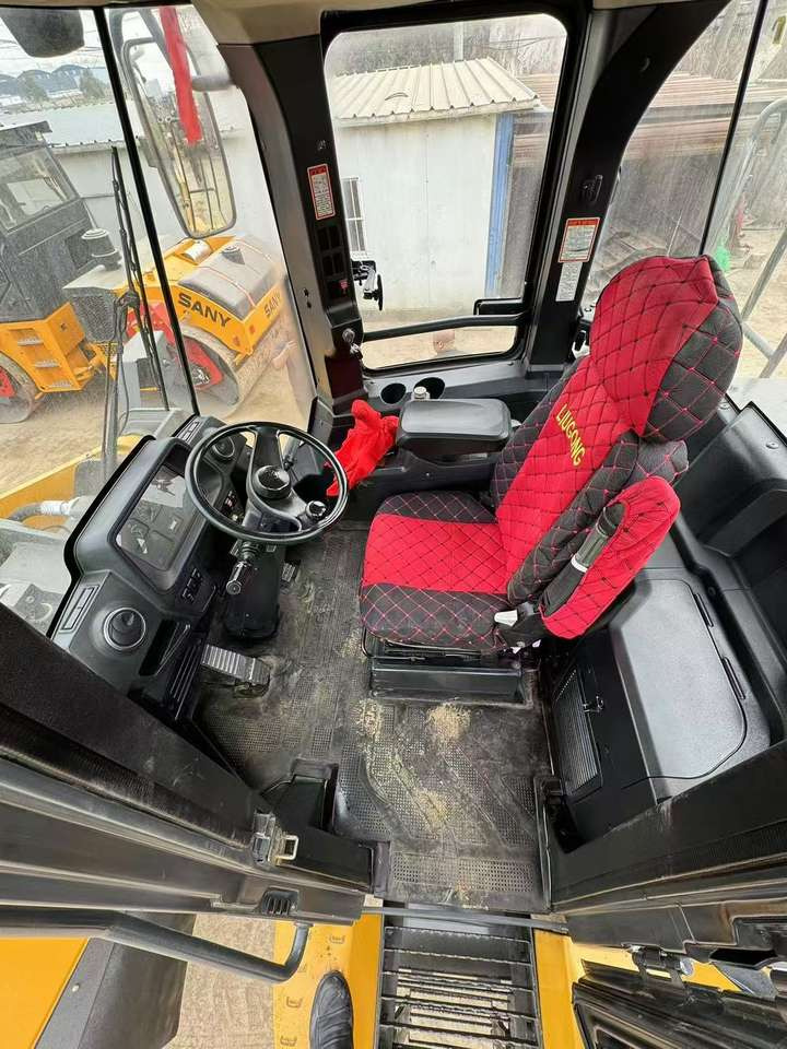 LIUGONG 862H Front Wheel Loader China Brand Construction Equipment LIUGONG 870 862H Loaders - Chargeuse sur pneus: photos 4 LIUGONG 862H Front Wheel Loader China Brand Construction Equipment LIUGONG 870 862H Loaders - Chargeuse sur pneus: photos 4