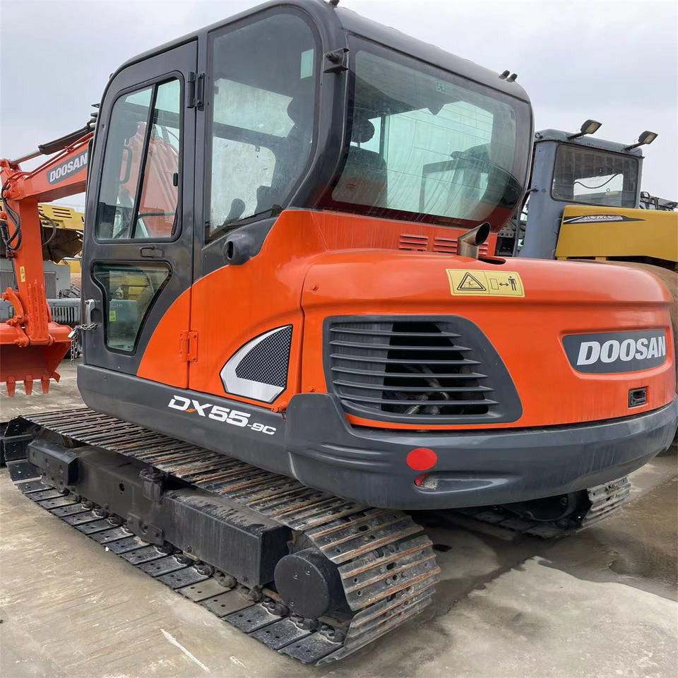 Original Color Used Doosan Dx55 Mini Excavator Used 5 Ton 5.5ton Mini Doosan Excavator for Sale Used Doosan Dx55-9c - Mini pelle: photos 1 Original Color Used Doosan Dx55 Mini Excavator Used 5 Ton 5.5ton Mini Doosan Excavator for Sale Used Doosan Dx55-9c - Mini pelle: photos 1