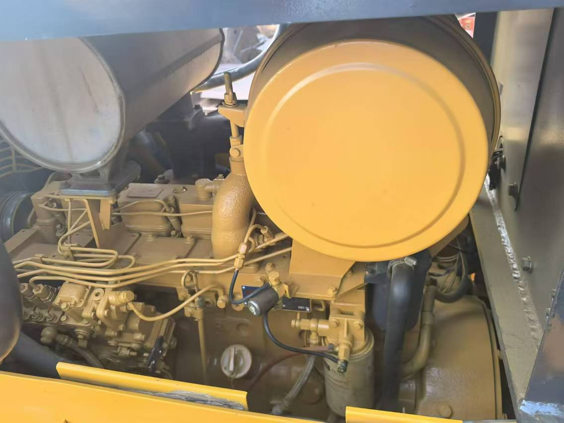 SHANTUI SD13 - Bulldozer: photos 5 SHANTUI SD13 - Bulldozer: photos 5