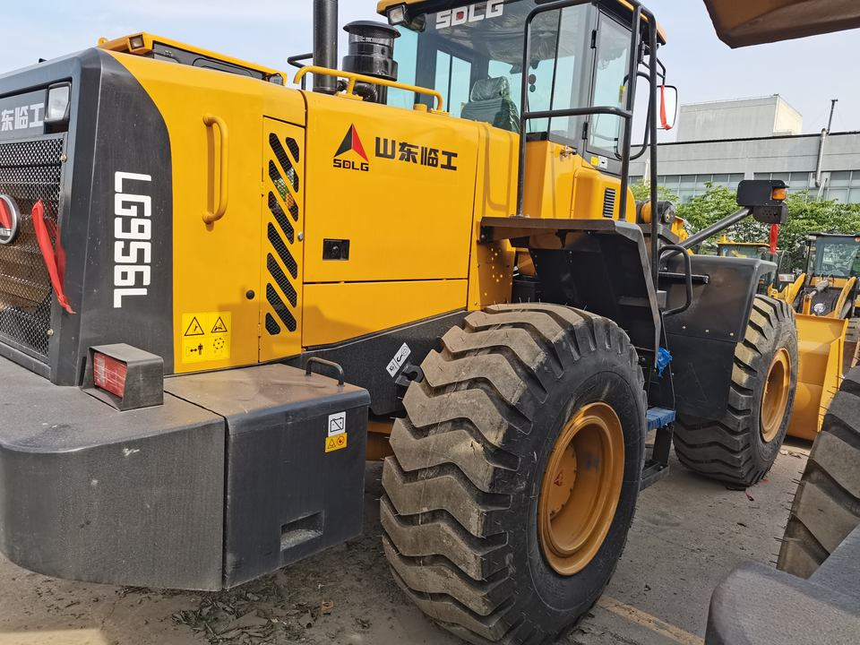 Second Hand SDLG LG956L Front End Loader Diesel 4WD 3.0m3 Bucket 16500kg SDLG LG956L Wheel Loader - Chargeuse sur pneus: photos 2 Second Hand SDLG LG956L Front End Loader Diesel 4WD 3.0m3 Bucket 16500kg SDLG LG956L Wheel Loader - Chargeuse sur pneus: photos 2