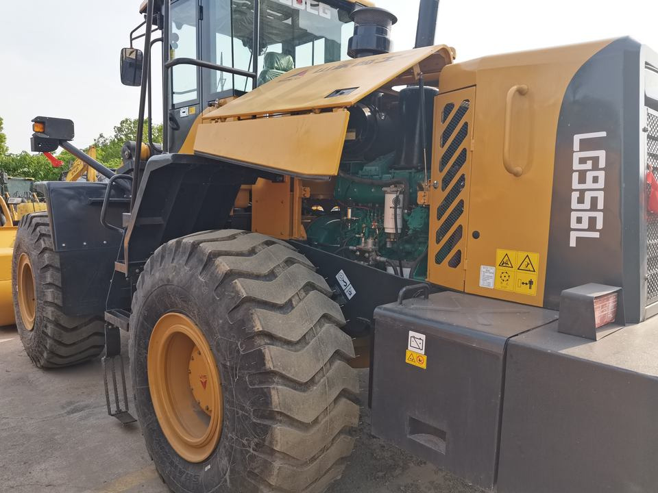 Second Hand SDLG LG956L Front End Loader Diesel 4WD 3.0m3 Bucket 16500kg SDLG LG956L Wheel Loader - Chargeuse sur pneus: photos 3 Second Hand SDLG LG956L Front End Loader Diesel 4WD 3.0m3 Bucket 16500kg SDLG LG956L Wheel Loader - Chargeuse sur pneus: photos 3
