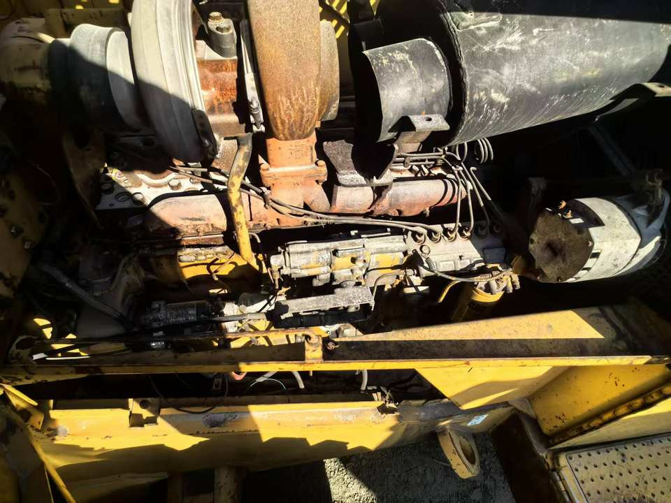 Used Front Wheel Loader CAT 966F With Good Price From Wheel Loaders Caterpillar Machinery Cat 966F Loaders - Chargeuse sur pneus: photos 5 Used Front Wheel Loader CAT 966F With Good Price From Wheel Loaders Caterpillar Machinery Cat 966F Loaders - Chargeuse sur pneus: photos 5