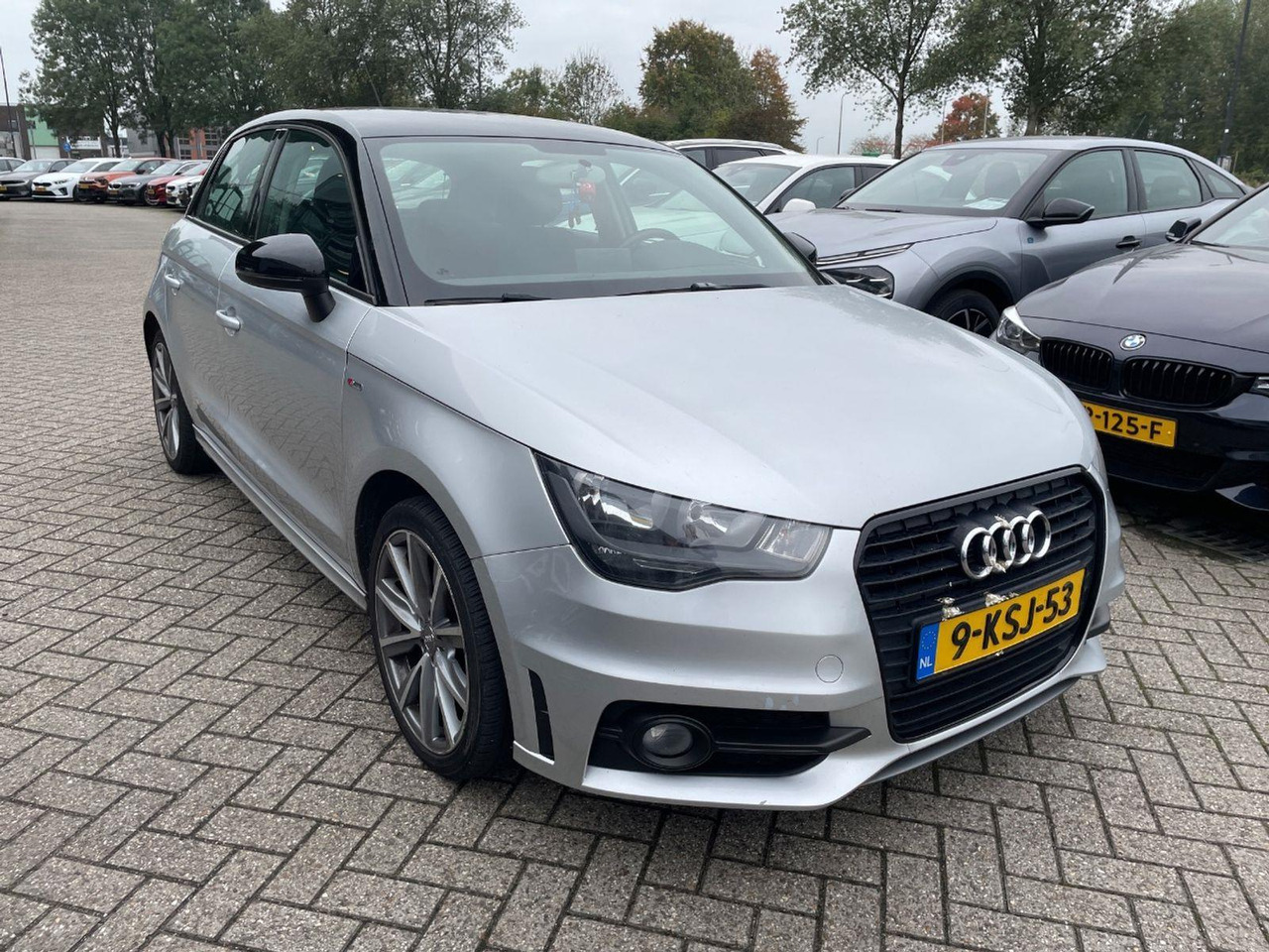 Audi A1 Sportback 1.2 TFSI Admired | 2013 | 216.082 km | 9KSJ53 | NAP: Logisch - Voiture à hayon: photos 2 Audi A1 Sportback 1.2 TFSI Admired | 2013 | 216.082 km | 9KSJ53 | NAP: Logisch - Voiture à hayon: photos 2