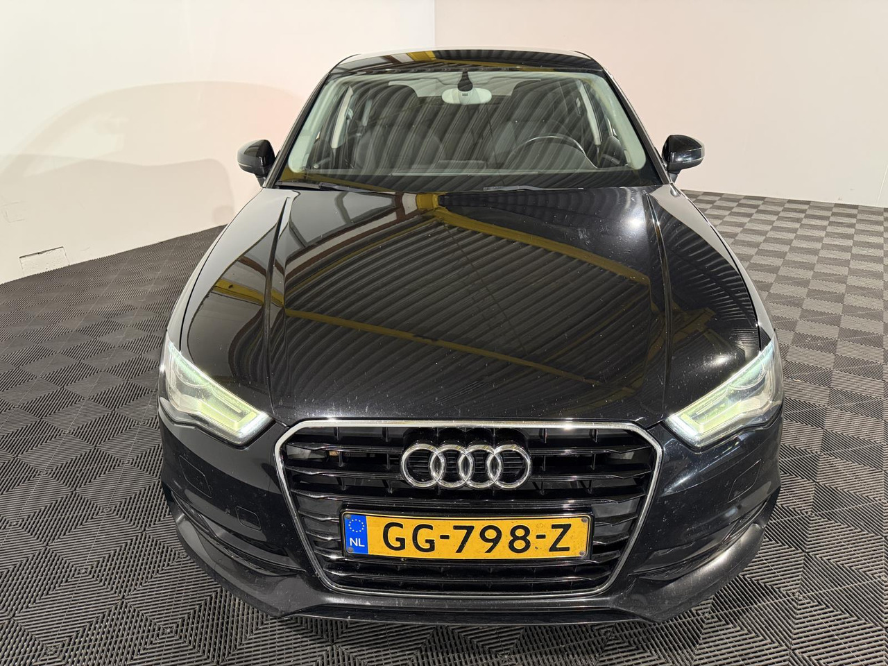 Audi | A3 Limousine | 1.6 TDI Ambition Pro Line Plus | 2014 | 271.612 km | GG798Z | Onlogisch - Berline: photos 5 Audi | A3 Limousine | 1.6 TDI Ambition Pro Line Plus | 2014 | 271.612 km | GG798Z | Onlogisch - Berline: photos 5