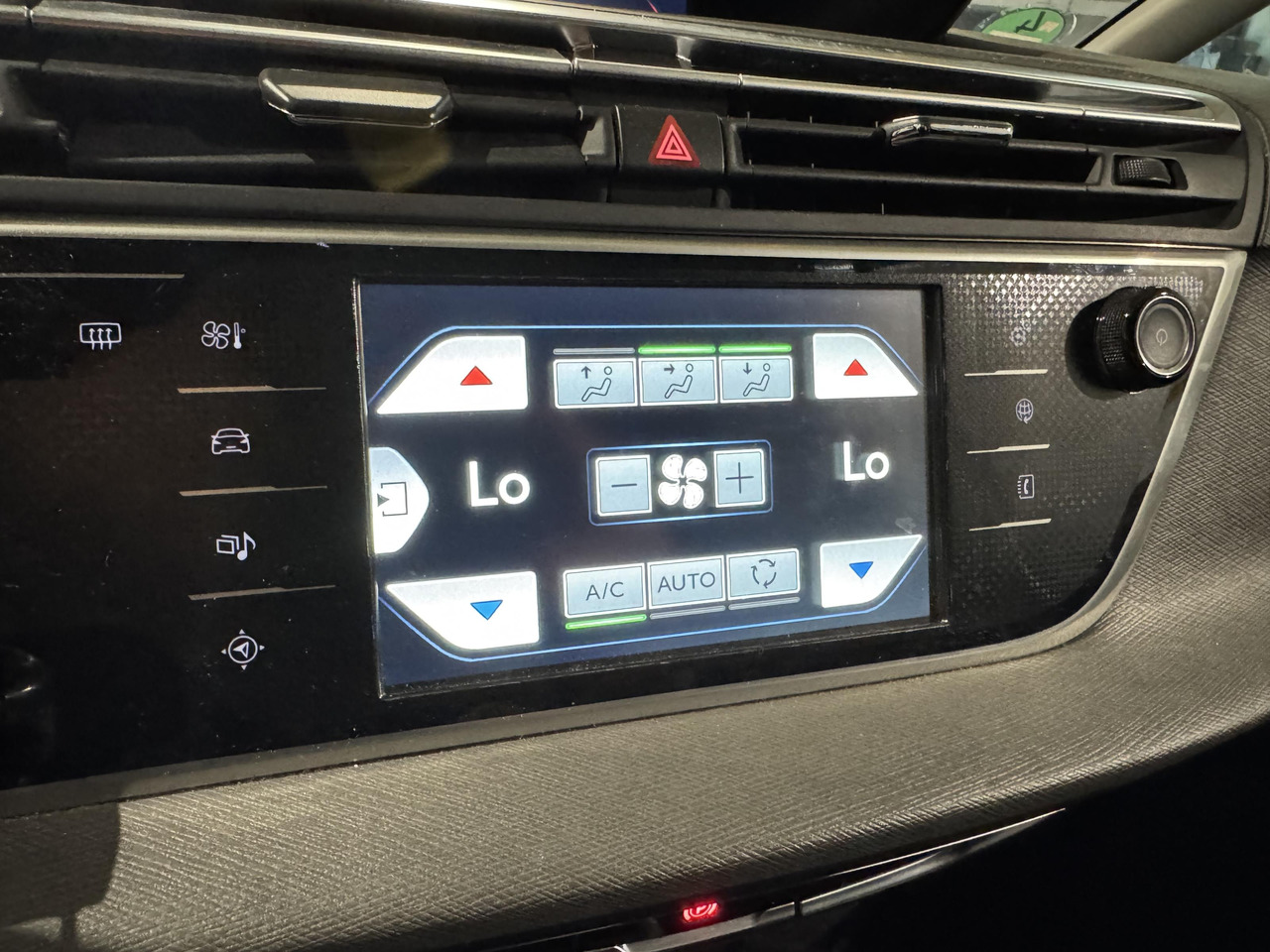 Citroen Grand C4 Picasso 1.6 THP Business 7P | 2014 | 143.151 km | 6-ZDX-65 - Voiture: photos 4 Citroen Grand C4 Picasso 1.6 THP Business 7P | 2014 | 143.151 km | 6-ZDX-65 - Voiture: photos 4