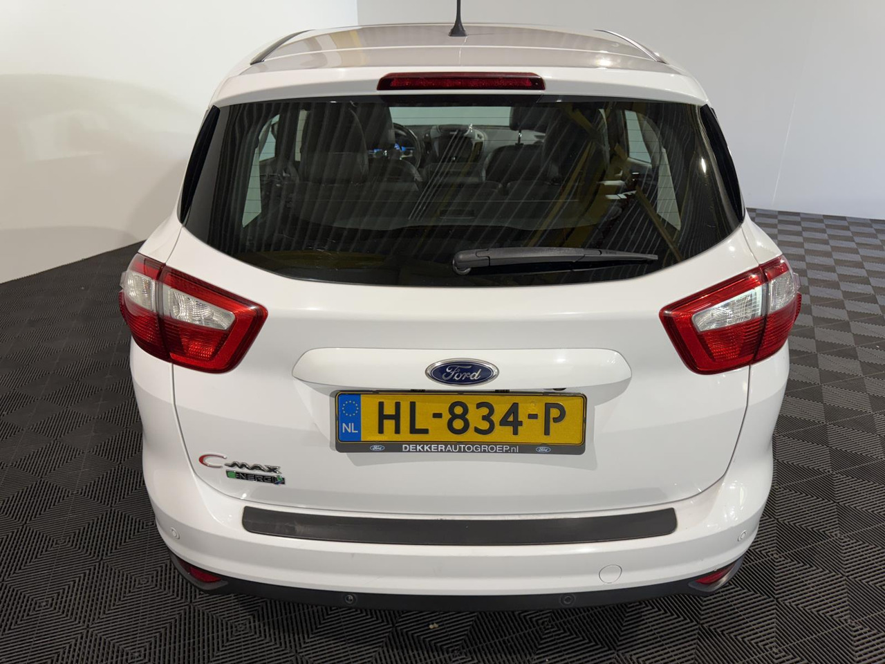 Ford C-Max 2.0 Plug-in Hybrid Titanium Plus | 2015 | 233.632 km | HL-834-P - Voiture: photos 2 Ford C-Max 2.0 Plug-in Hybrid Titanium Plus | 2015 | 233.632 km | HL-834-P - Voiture: photos 2