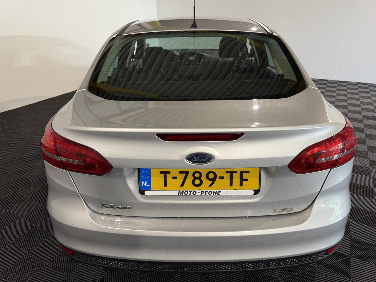Ford Focus 1.0 Trend Edition 2015 206.005 km T-789-TF - Berline: photos 4 Ford Focus 1.0 Trend Edition 2015 206.005 km T-789-TF - Berline: photos 4