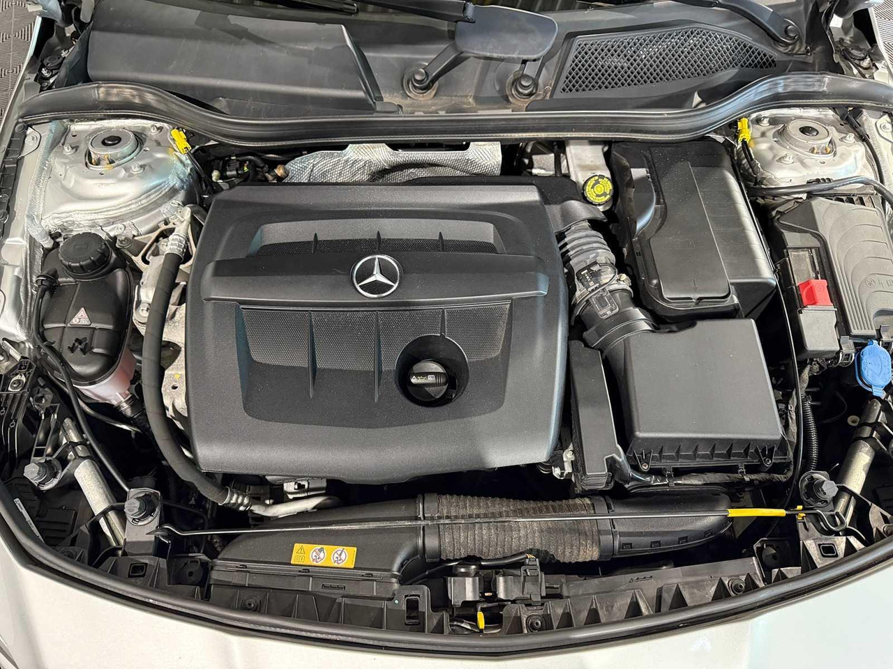 Mercedes-Benz CLA-klasse Shooting Brake 180 d Business Solution AMG | 2017 | 178.913 km | PB-314-X - Voiture: photos 4 Mercedes-Benz CLA-klasse Shooting Brake 180 d Business Solution AMG | 2017 | 178.913 km | PB-314-X - Voiture: photos 4