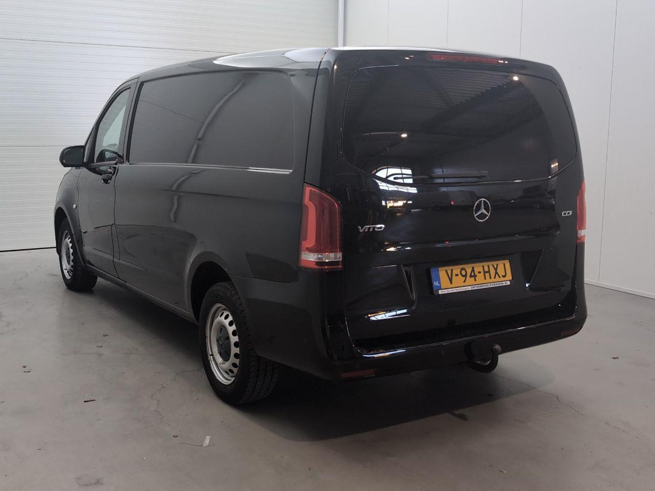 Mercedes - Benz Vito 114 CDI | 2017 | 166.691 km | Automaat | V94HXJ | NAP: Geen oordeel - Fourgon utilitaire: photos 3 Mercedes - Benz Vito 114 CDI | 2017 | 166.691 km | Automaat | V94HXJ | NAP: Geen oordeel - Fourgon utilitaire: photos 3