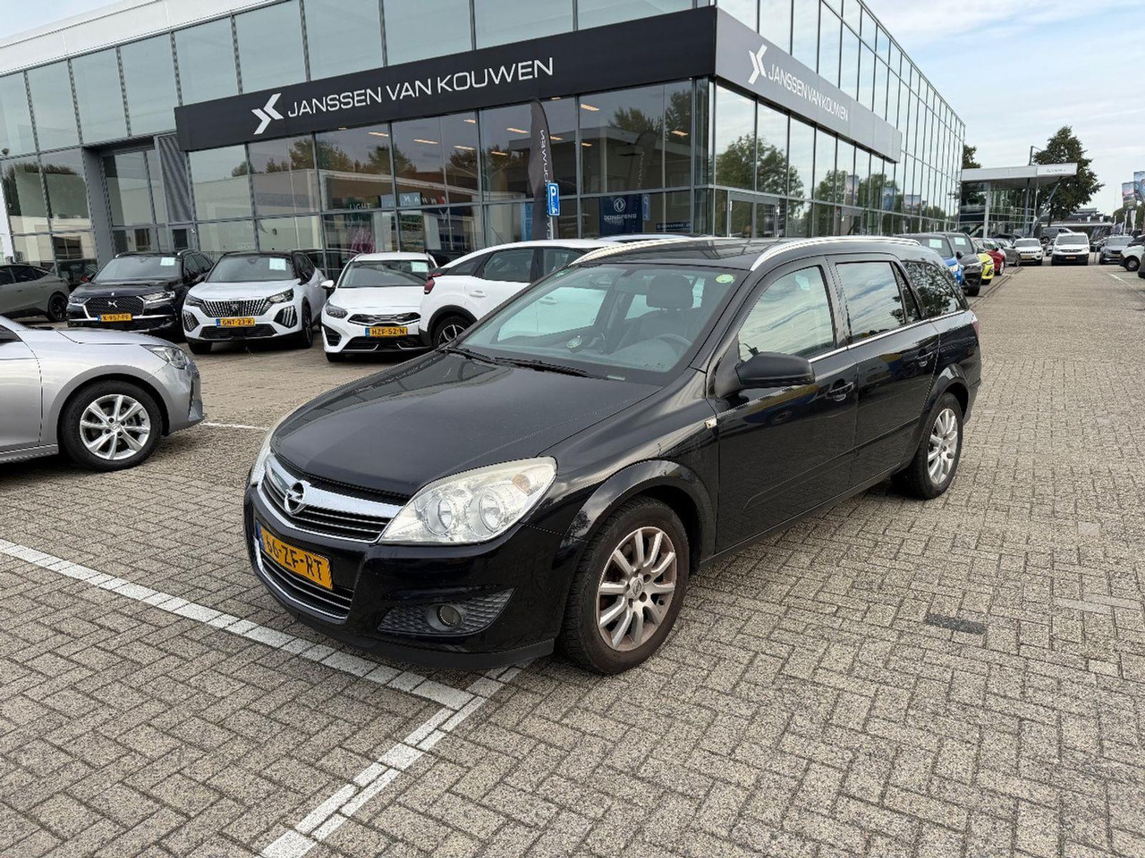 Opel Astra Wagon 1.6 Executive | 2008 | 202.165 km | 66ZFRT | NAP: Logisch - Voiture: photos 1 Opel Astra Wagon 1.6 Executive | 2008 | 202.165 km | 66ZFRT | NAP: Logisch - Voiture: photos 1