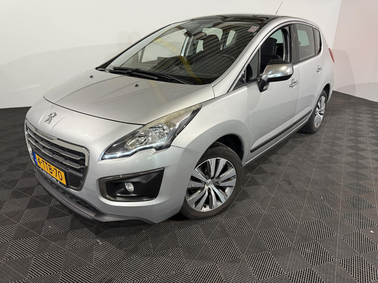 Peugeot 3008 1.6 THP Active | 2014 | 199.032 km | 4-TTB-70 - SUV: photos 1 Peugeot 3008 1.6 THP Active | 2014 | 199.032 km | 4-TTB-70 - SUV: photos 1