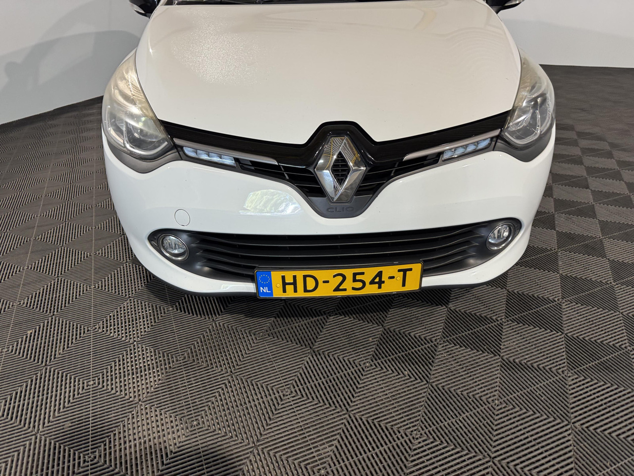 Renault Clio 0.9 TCe ECO Night&Day | 2015 | 170.065 km | HD-254 T - Voiture à hayon: photos 2 Renault Clio 0.9 TCe ECO Night&Day | 2015 | 170.065 km | HD-254 T - Voiture à hayon: photos 2