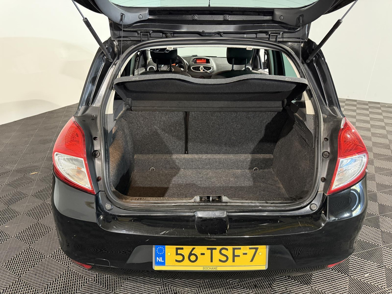 Renault | Clio | 1.2 Authentique | 2012 | 216.427 km | 56TSF7 | Logisch - Voiture à hayon: photos 5 Renault | Clio | 1.2 Authentique | 2012 | 216.427 km | 56TSF7 | Logisch - Voiture à hayon: photos 5