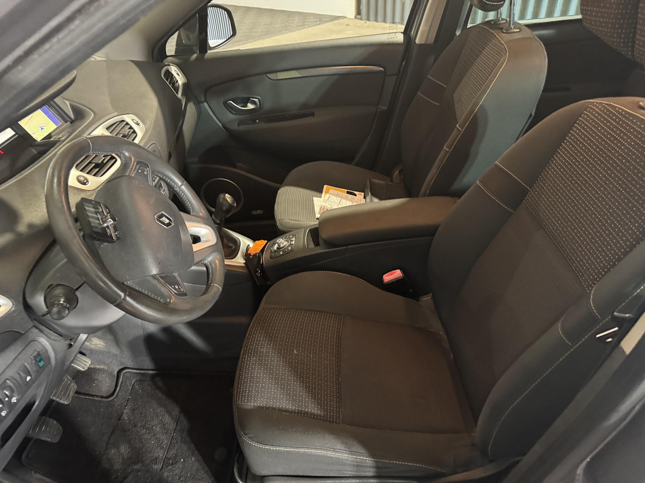 Voiture Renault Scénic 1.4 TCe Dynamic | 2010 |243.512 km | TF-443-G: photos 23