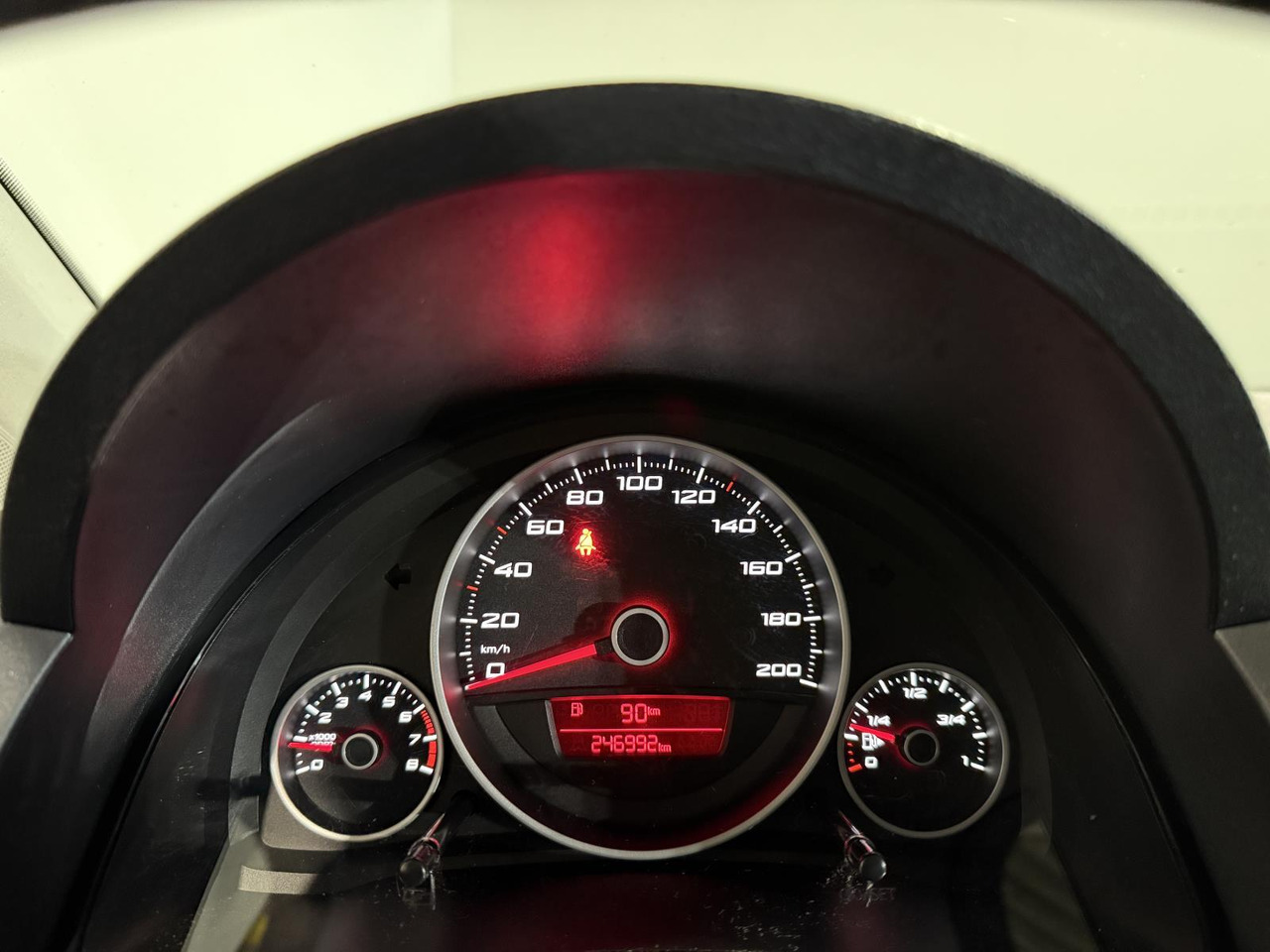 SEAT | Mii | 1.0 Style Sport | 2012 | 246.992 km | 87XVB7 | Logisch - Voiture à hayon: photos 5 SEAT | Mii | 1.0 Style Sport | 2012 | 246.992 km | 87XVB7 | Logisch - Voiture à hayon: photos 5