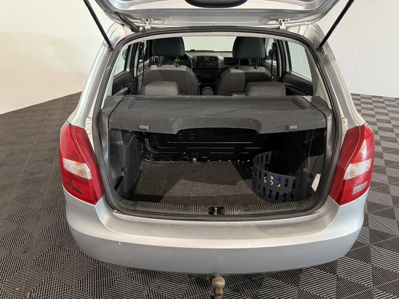 Skoda Fabia 1.2-12V Go | 2011 | 195.623 km | 83-RKB-4 - Voiture à hayon: photos 3 Skoda Fabia 1.2-12V Go | 2011 | 195.623 km | 83-RKB-4 - Voiture à hayon: photos 3