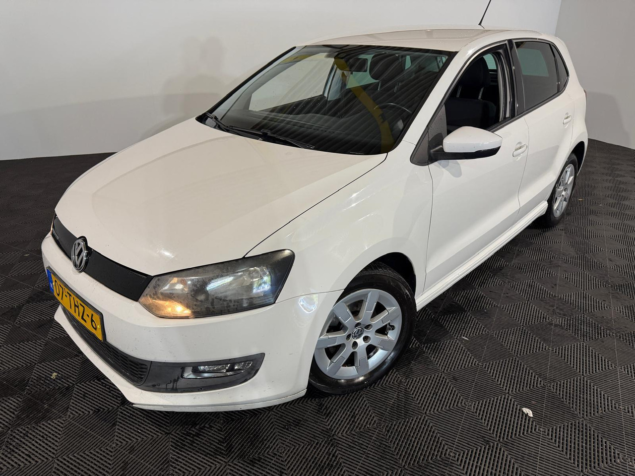 Volkswagen | Polo | 1.2 TDI BlueMotion Comfortline | 2012 | 234.632 km | 07THZ6 | Logisch - Voiture à hayon: photos 1 Volkswagen | Polo | 1.2 TDI BlueMotion Comfortline | 2012 | 234.632 km | 07THZ6 | Logisch - Voiture à hayon: photos 1