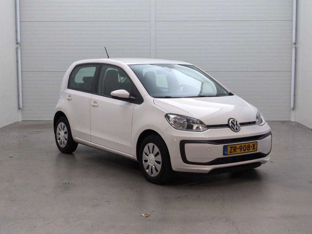 Volkswagen Up! 1.0 BMT move up! | 2019 | 114.730 km | ZR908X | NAP: Logisch - Voiture à hayon: photos 2 Volkswagen Up! 1.0 BMT move up! | 2019 | 114.730 km | ZR908X | NAP: Logisch - Voiture à hayon: photos 2