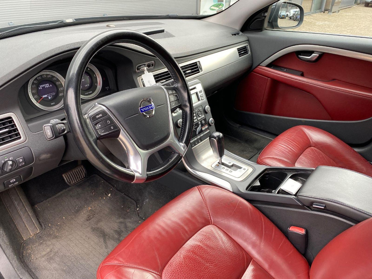 Volvo V70 2.0 D3 Summum | 2011 | 382.199 km | Automaat | GJ177J | NAP: Geen oordeel - Voiture: photos 5 Volvo V70 2.0 D3 Summum | 2011 | 382.199 km | Automaat | GJ177J | NAP: Geen oordeel - Voiture: photos 5