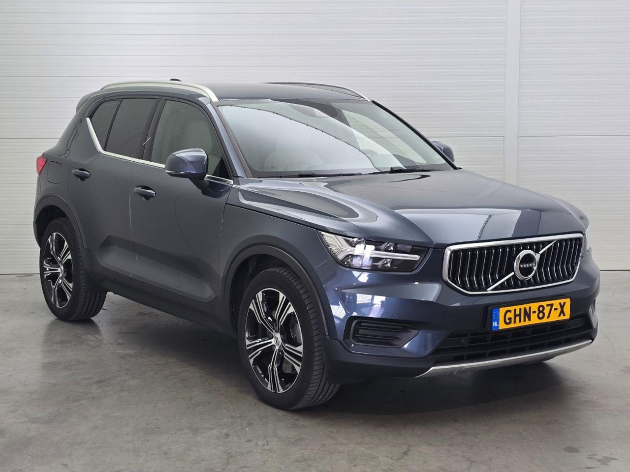 Volvo XC40 1.5 T5 Twin Engine Inscription | 2020 | 100.805 km | Automaat | GHN87X | NAP: Geen oordeel - SUV: photos 2 Volvo XC40 1.5 T5 Twin Engine Inscription | 2020 | 100.805 km | Automaat | GHN87X | NAP: Geen oordeel - SUV: photos 2