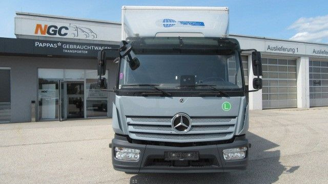 Mercedes-Benz 1224L Koffer LBW 2 to. Klima, neuer Tacho 4.1 - Camion fourgon: photos 2 Mercedes-Benz 1224L Koffer LBW 2 to. Klima, neuer Tacho 4.1 - Camion fourgon: photos 2