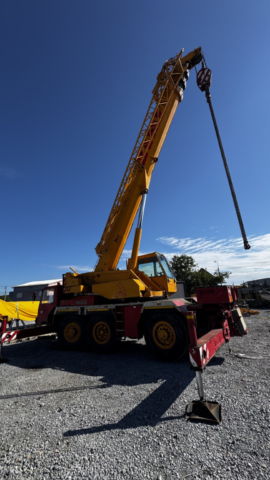 LIEBHERR LTM1040 - Grue mobile: photos 1 LIEBHERR LTM1040 - Grue mobile: photos 1
