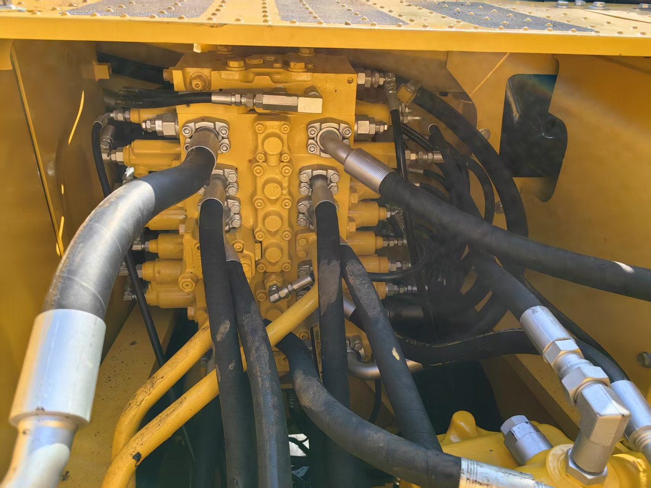 KOMATSU PC200-7 - Pelle sur chenille: photos 4 KOMATSU PC200-7 - Pelle sur chenille: photos 4