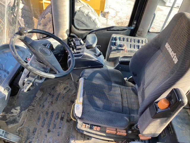 Chargeuse sur pneus CHARGEUSE SUR PNEUS KOMATSU WA 380-5H: photos 9