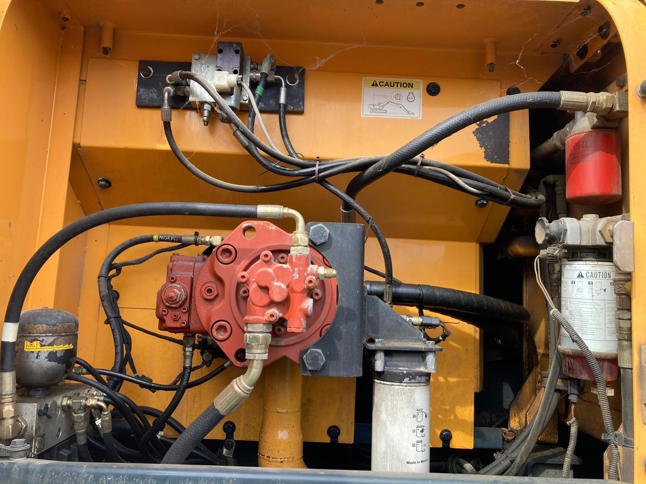 PELLE SUR CHENILLES HYUNDAI ROBEX 250 NLC-9 - Pelle sur chenille: photos 4 PELLE SUR CHENILLES HYUNDAI ROBEX 250 NLC-9 - Pelle sur chenille: photos 4