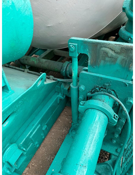 CIFA Concrete Mixer with own engine - Bétonnière: photos 4 CIFA Concrete Mixer with own engine - Bétonnière: photos 4