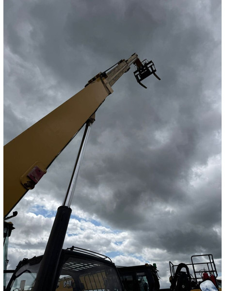 Caterpillar TH360 - Chariot télescopique: photos 1 Caterpillar TH360 - Chariot télescopique: photos 1