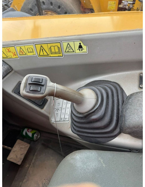 Chariot télescopique Caterpillar TH360: photos 12 Chariot télescopique Caterpillar TH360: photos 12