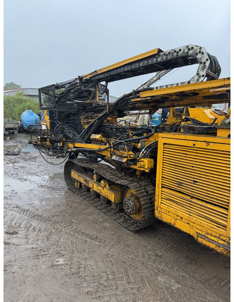 Klemm KR802 - Foreuse: photos 5 Klemm KR802 - Foreuse: photos 5