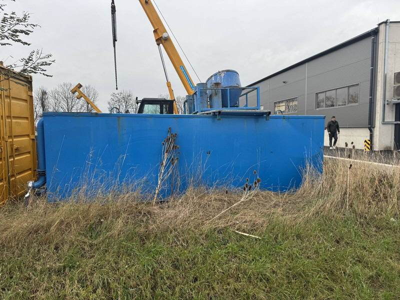 Polymertanks in several sizes 50 - 40 - 30m3 - Semi-remorque citerne: photos 3 Polymertanks in several sizes 50 - 40 - 30m3 - Semi-remorque citerne: photos 3