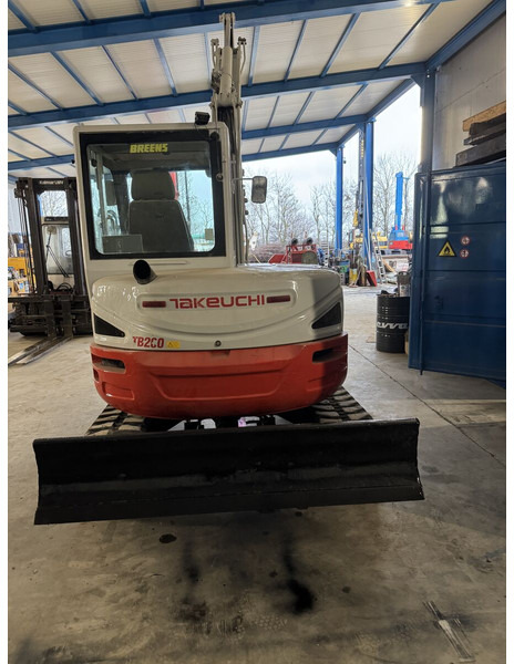 Takeuchi TB260 - Mini pelle: photos 2 Takeuchi TB260 - Mini pelle: photos 2