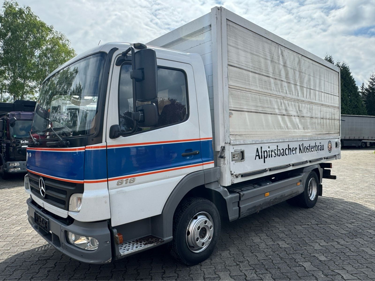 Mercedes-Benz Atego 818/Roll-Plane/Tüv-Neu/1xAHK-Maul/ - Camion pour le transport de boissons: photos 2 Mercedes-Benz Atego 818/Roll-Plane/Tüv-Neu/1xAHK-Maul/ - Camion pour le transport de boissons: photos 2