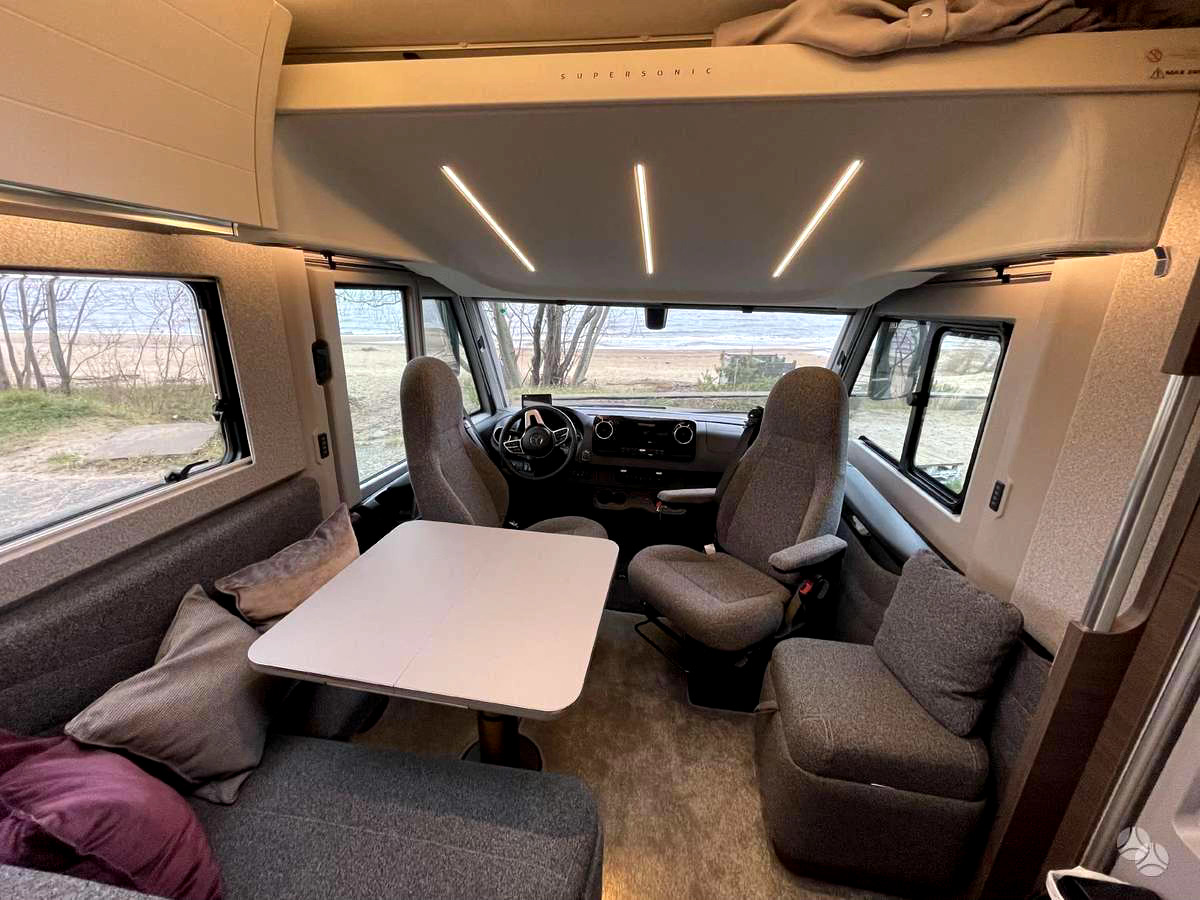 Adria Super Sonic 780 SL - Camping-car intégral: photos 3 Adria Super Sonic 780 SL - Camping-car intégral: photos 3