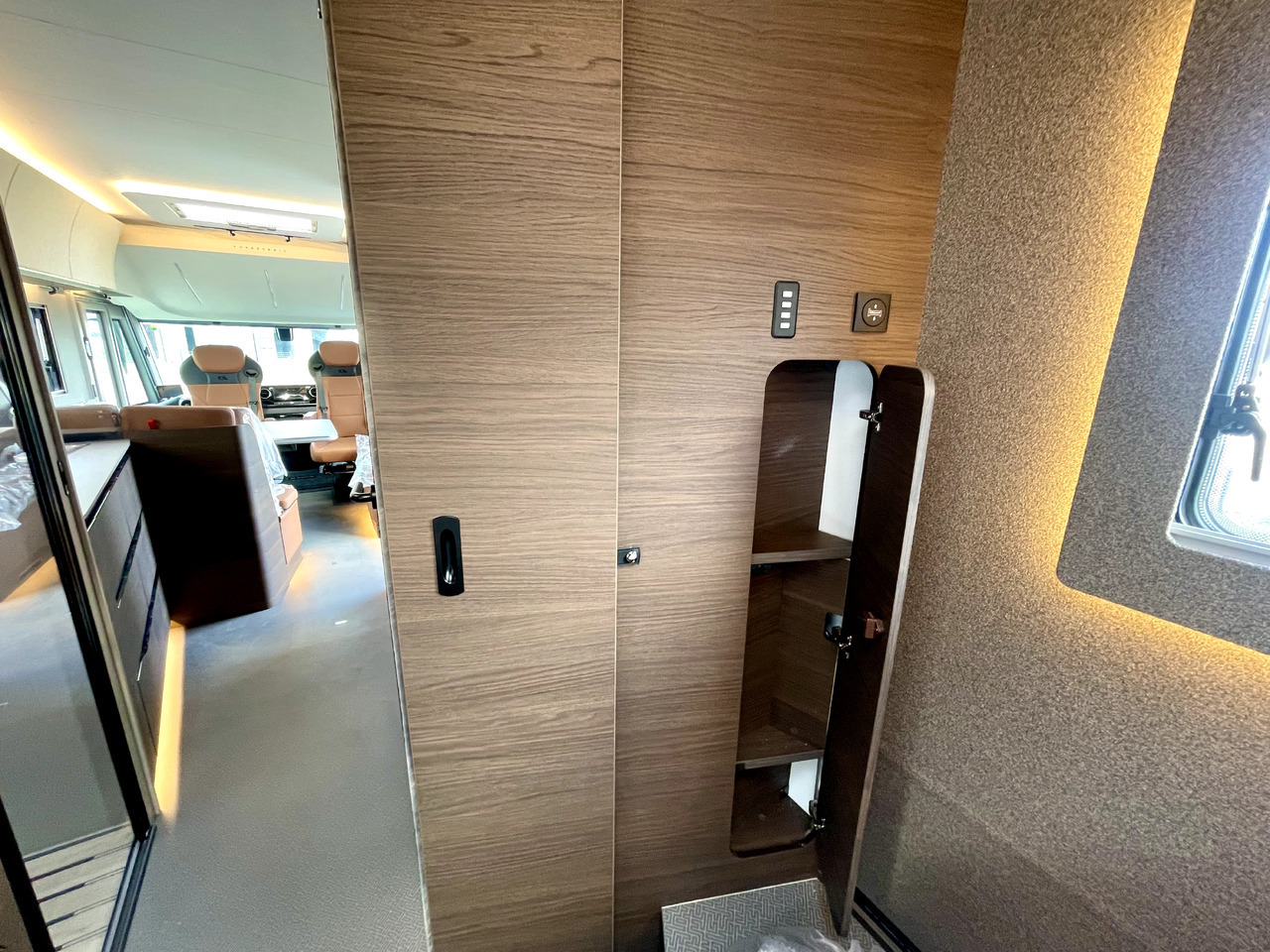 Camping-car intégral neuf Adria Super Sonic 890 LC: photos 14