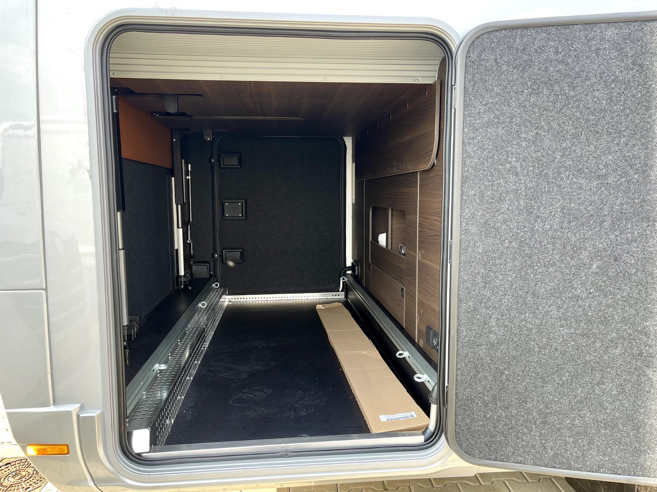 Camping-car intégral neuf Adria Super Sonic 890 LC: photos 20