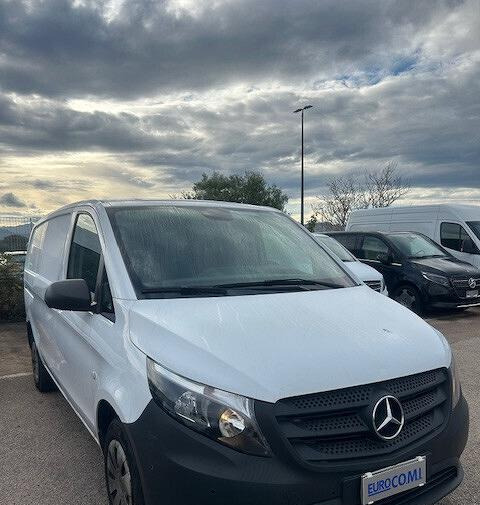 Mercedes Benz VITO FURGONE 110 LONG TRAZ. ANT. - Fourgon utilitaire: photos 4 Mercedes Benz VITO FURGONE 110 LONG TRAZ. ANT. - Fourgon utilitaire: photos 4