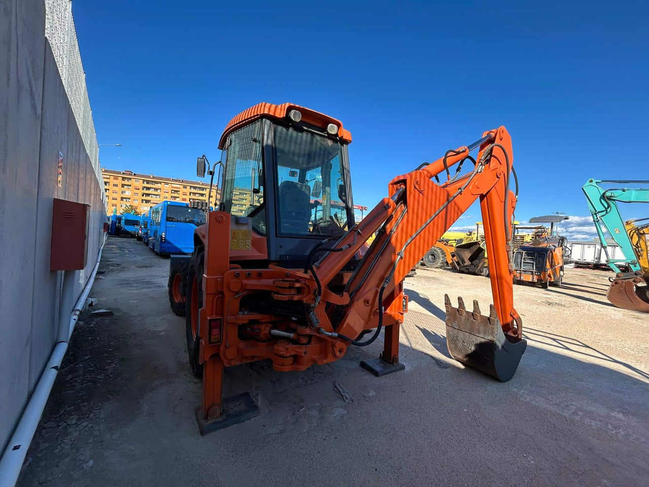 FIAT HITACHI FB100 - Tractopelle: photos 2 FIAT HITACHI FB100 - Tractopelle: photos 2