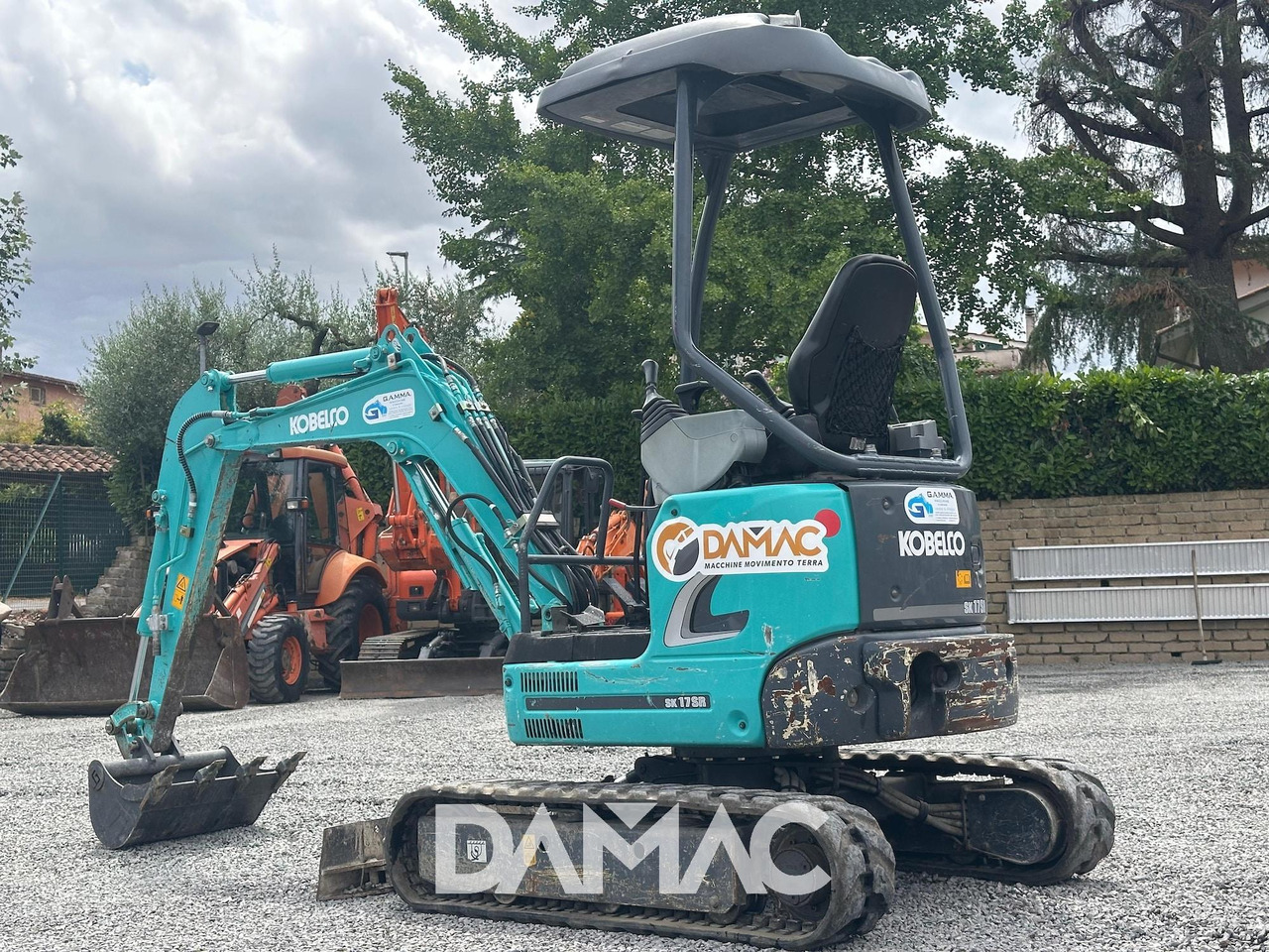 KOBELCO SK17SR-3E - Mini pelle: photos 3 KOBELCO SK17SR-3E - Mini pelle: photos 3