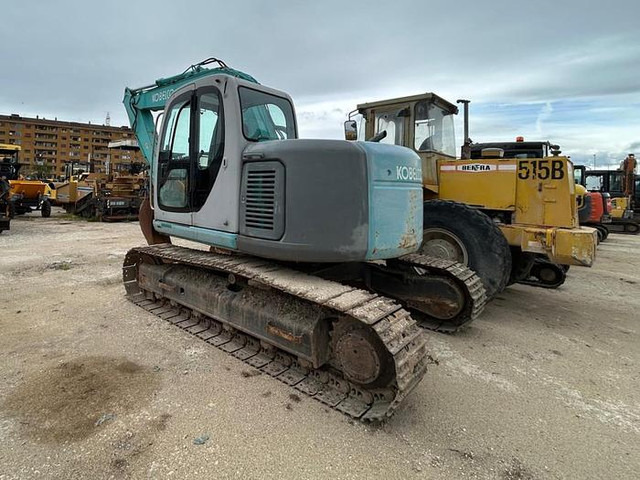 Kobelco SK135SR - Pelle: photos 4 Kobelco SK135SR - Pelle: photos 4