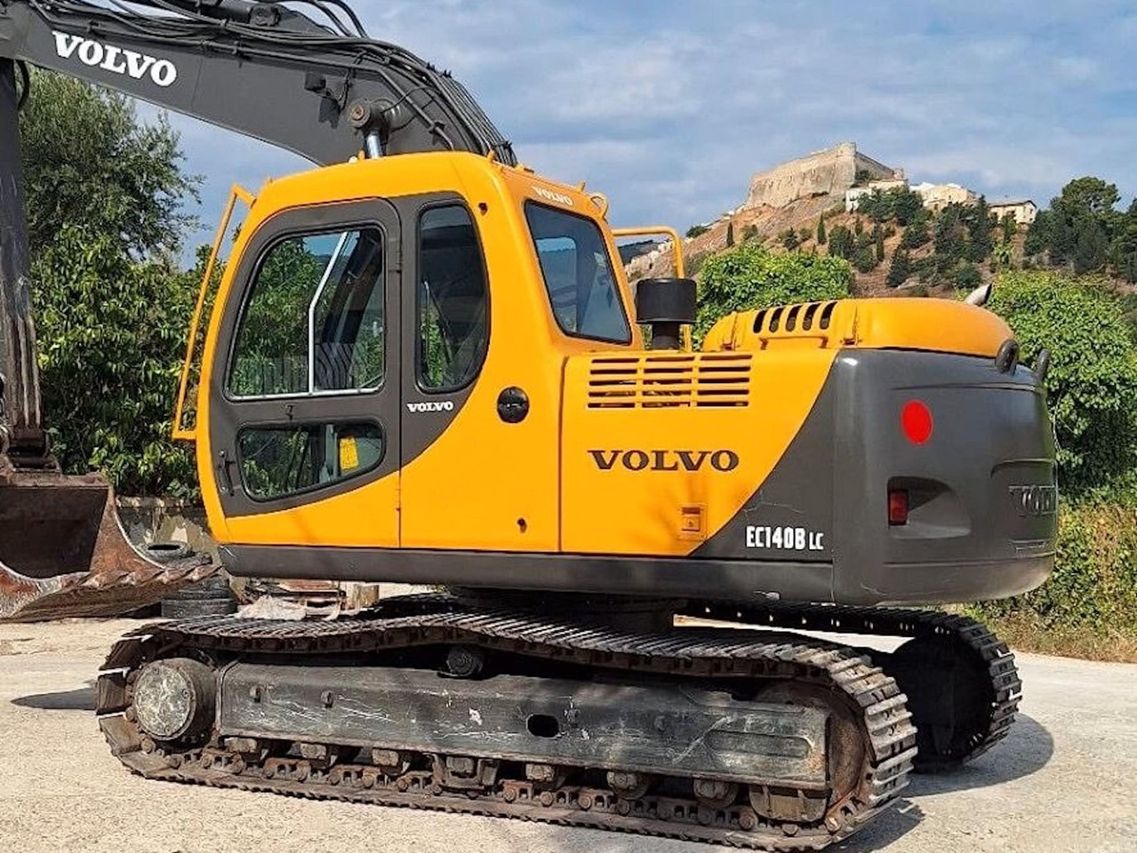 VOLVO EC140BLC - Pelle sur chenille: photos 5 VOLVO EC140BLC - Pelle sur chenille: photos 5