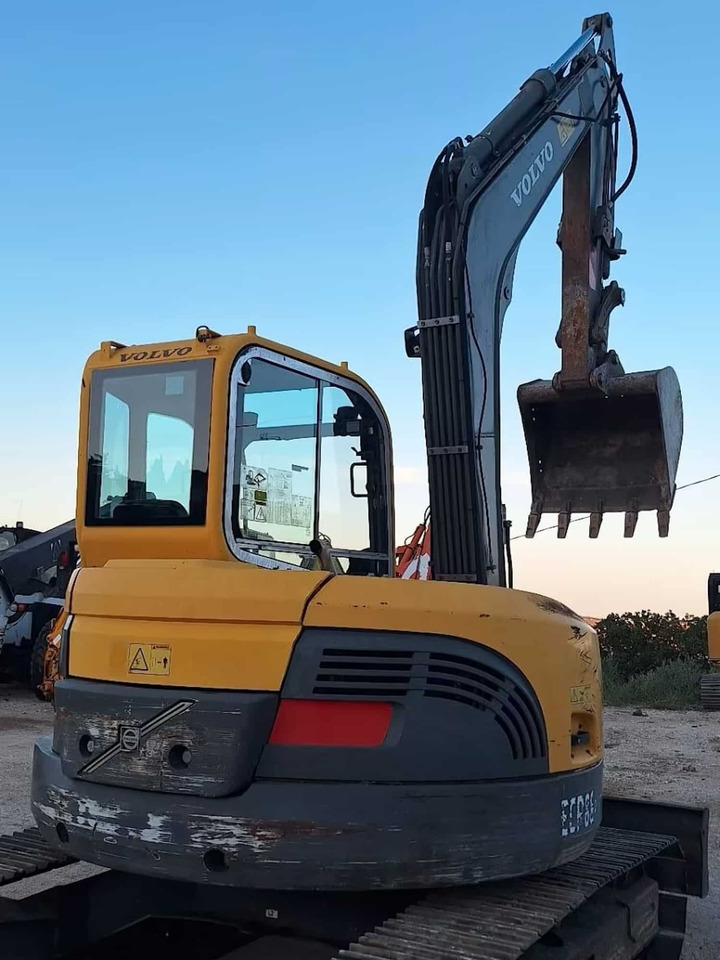 VOLVO ECR88 PLUS - Mini pelle: photos 2 VOLVO ECR88 PLUS - Mini pelle: photos 2