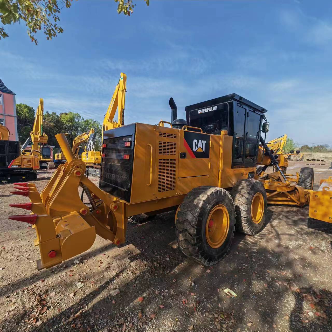 CATERPILLAR 140H - Niveleuse: photos 2 CATERPILLAR 140H - Niveleuse: photos 2