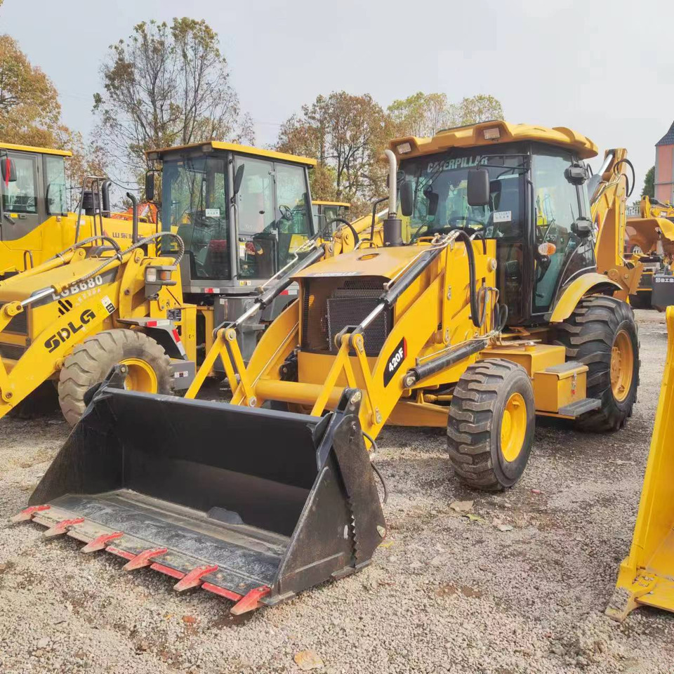 Tractopelle neuf CATERPILLAR 420F: photos 10